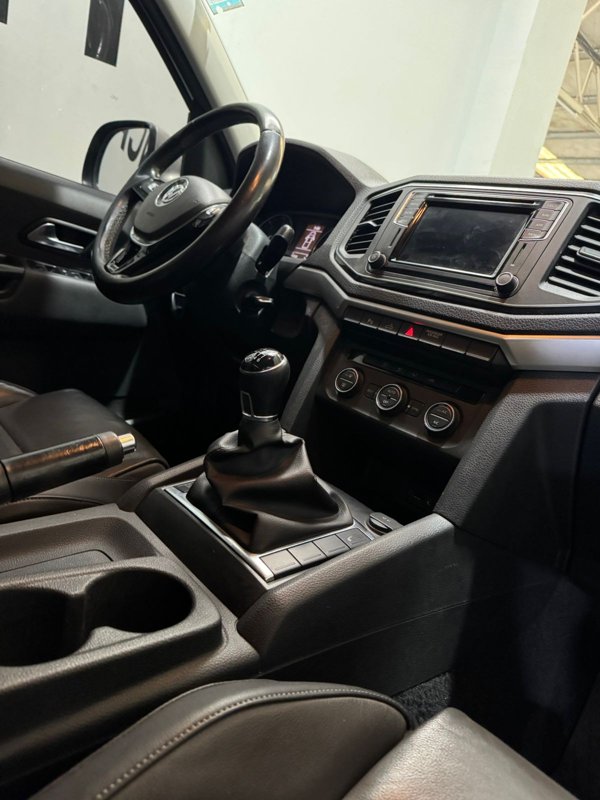 AMAROK HIGHLINE 4X2 180HP
