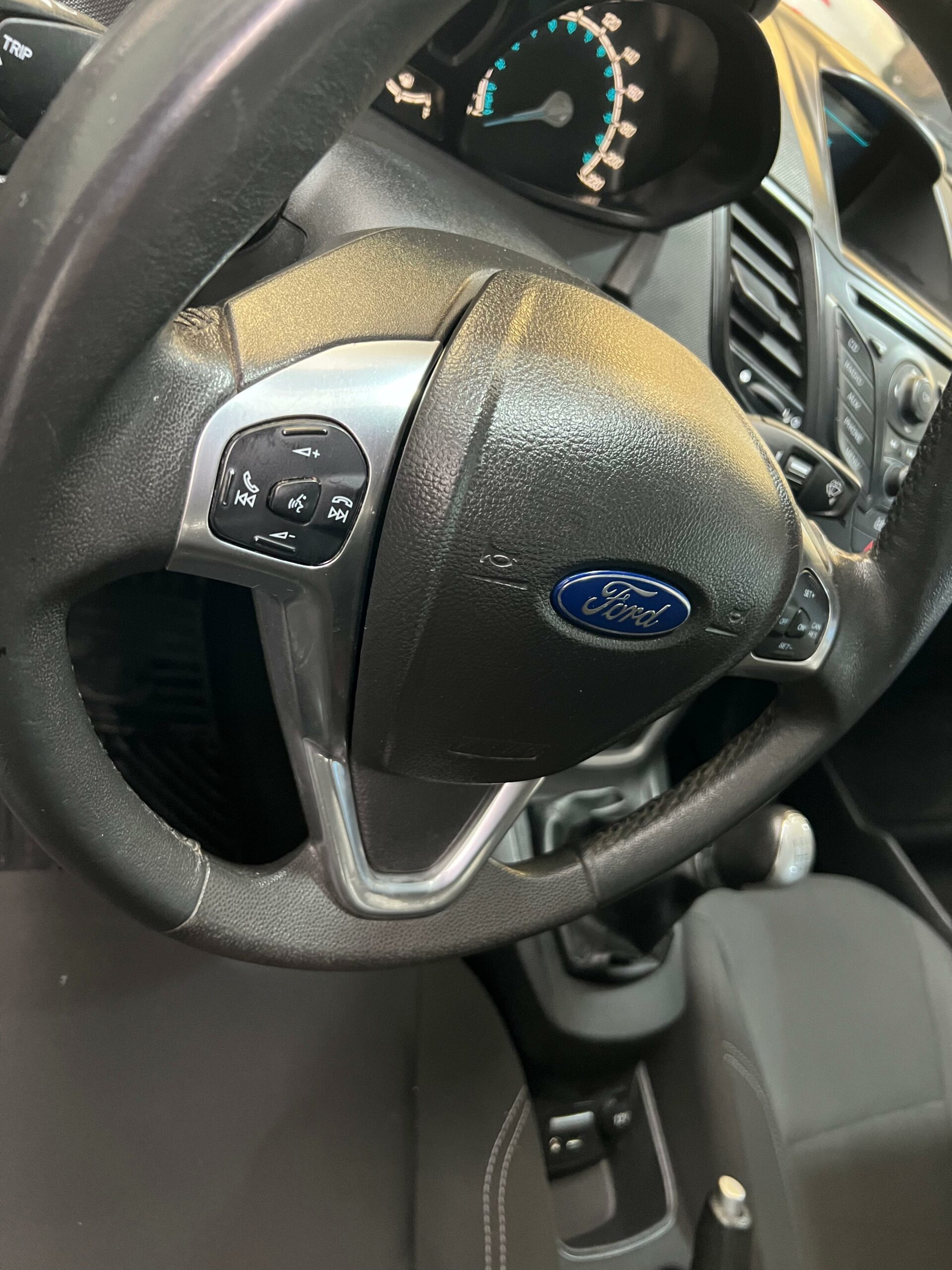 FIESTA 1.6L SE