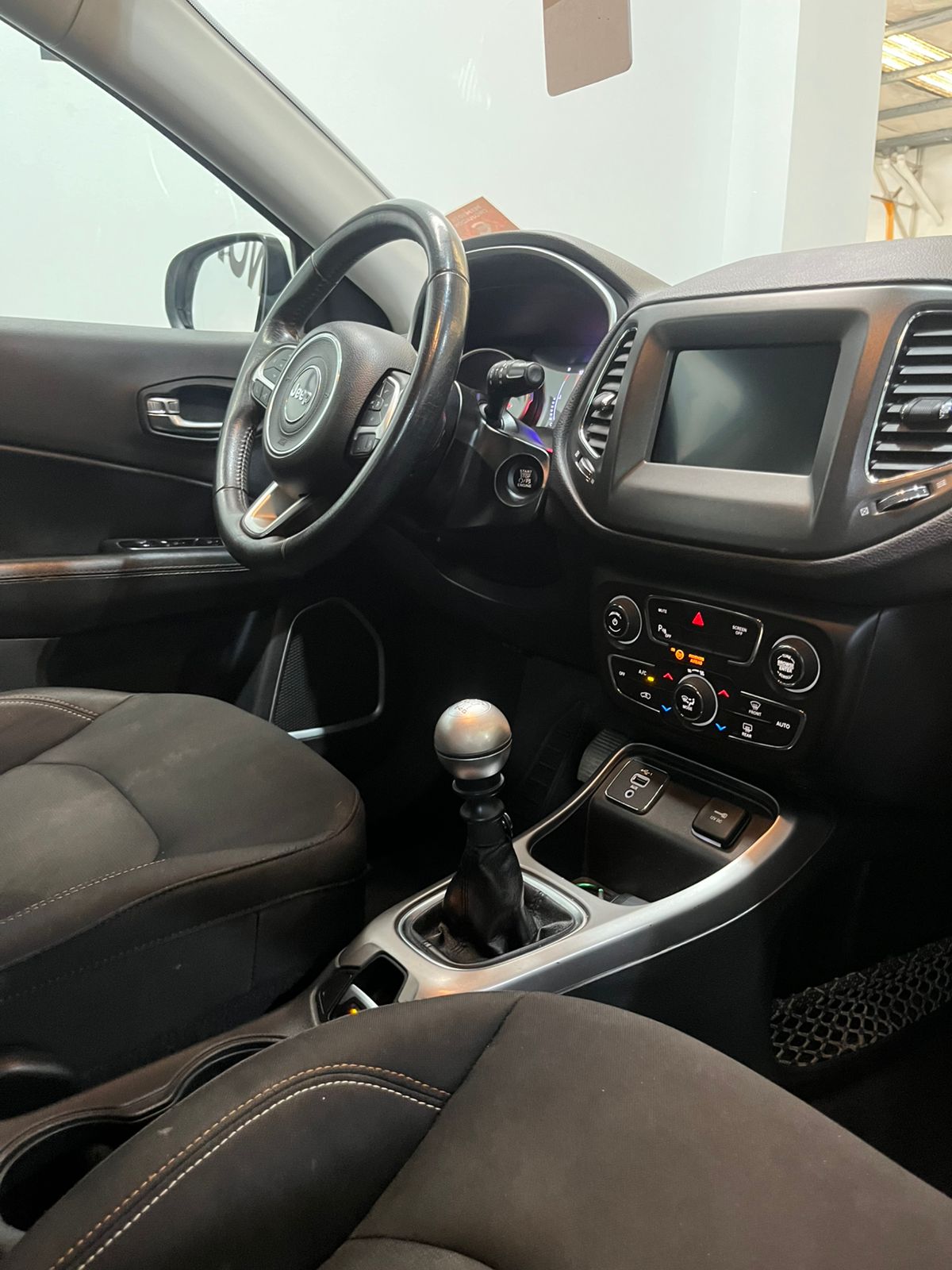 COMPASS SPORT 2,4 MT6 FWD (VENDIDO)