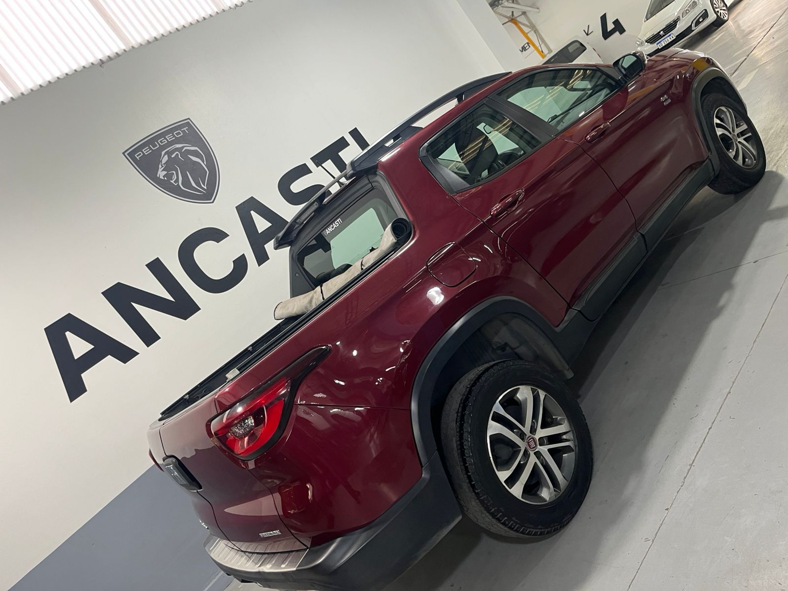 TORO FREEDOM 2.0 16V 4X4