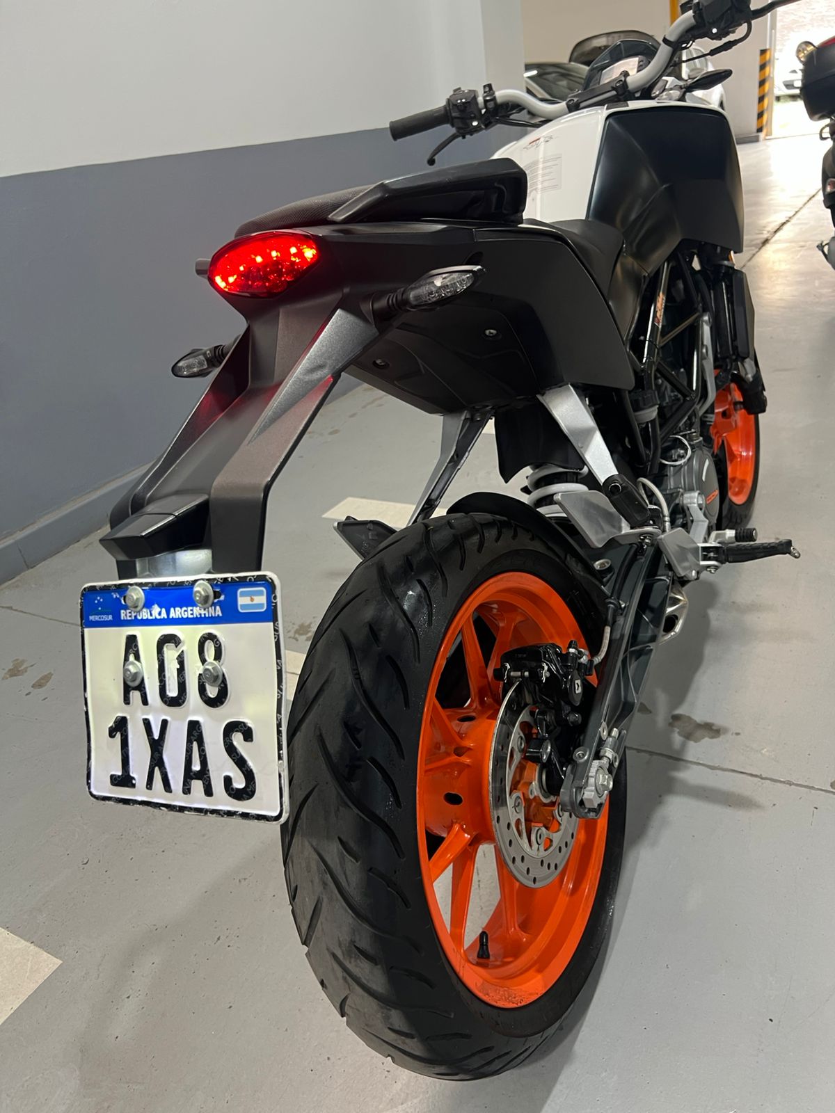 DUKE 200