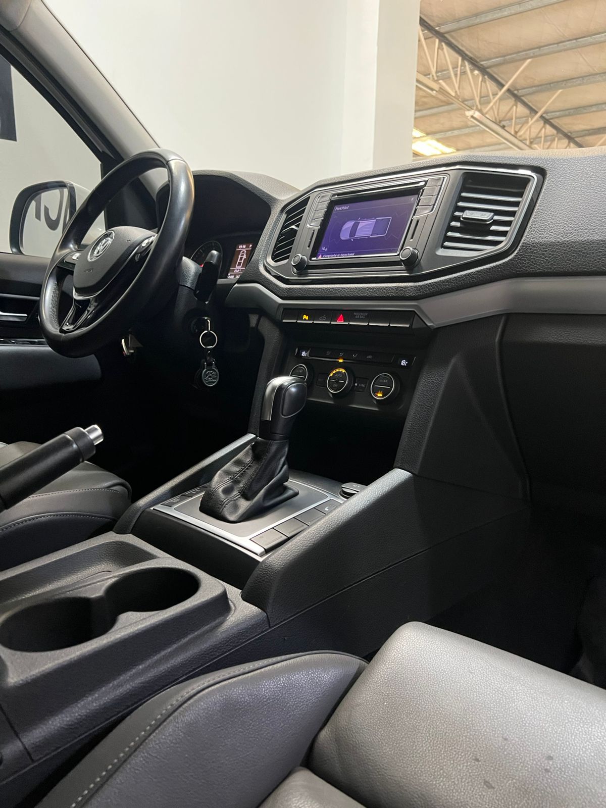 AMAROK COMFORTLINE 4X2 AUT 2.0L TDI 180 CV (VENDIDO)