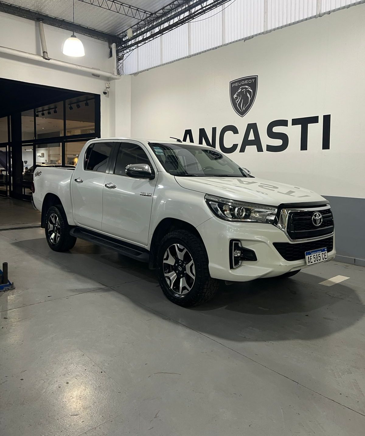 HILUX 4X4 D/C SRX 2,8 TDI 6 A/T (VENDIDO)