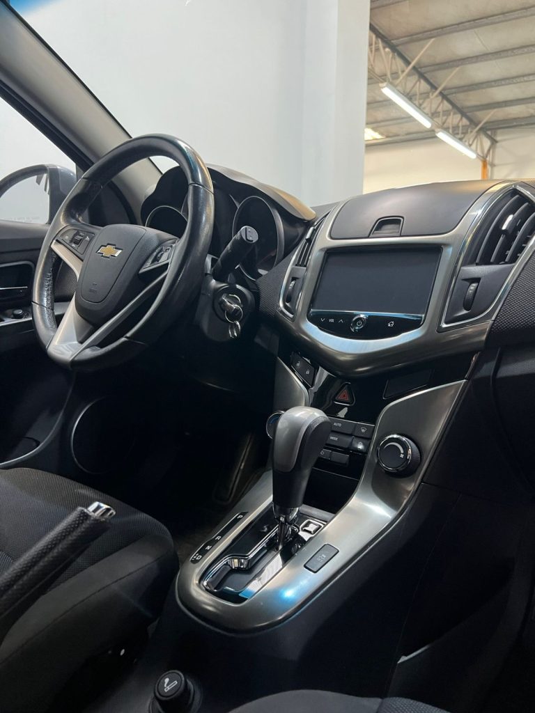 CRUZE 2.0D LT A/T - Imagen 3
