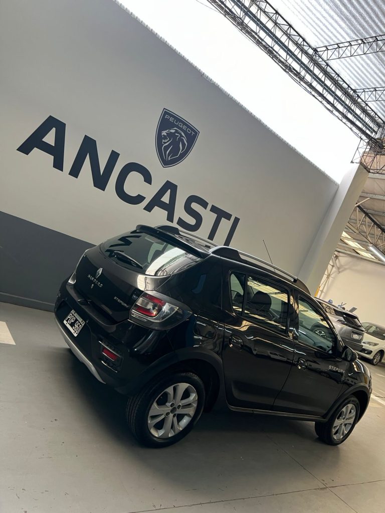 NUEVO SANDERO STEPWAY PRIVILEGE - Imagen 2