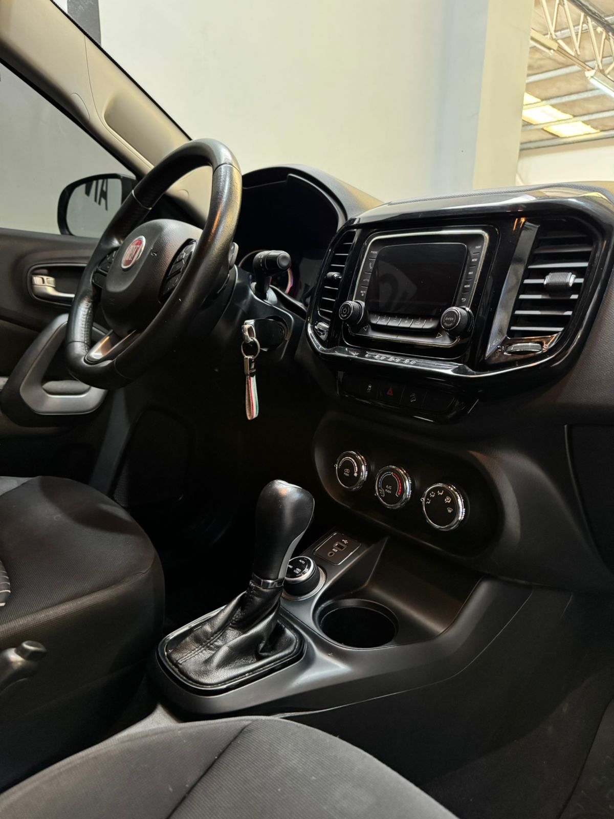 TORO FREEDOM 2.0 16V 4X4 AT9