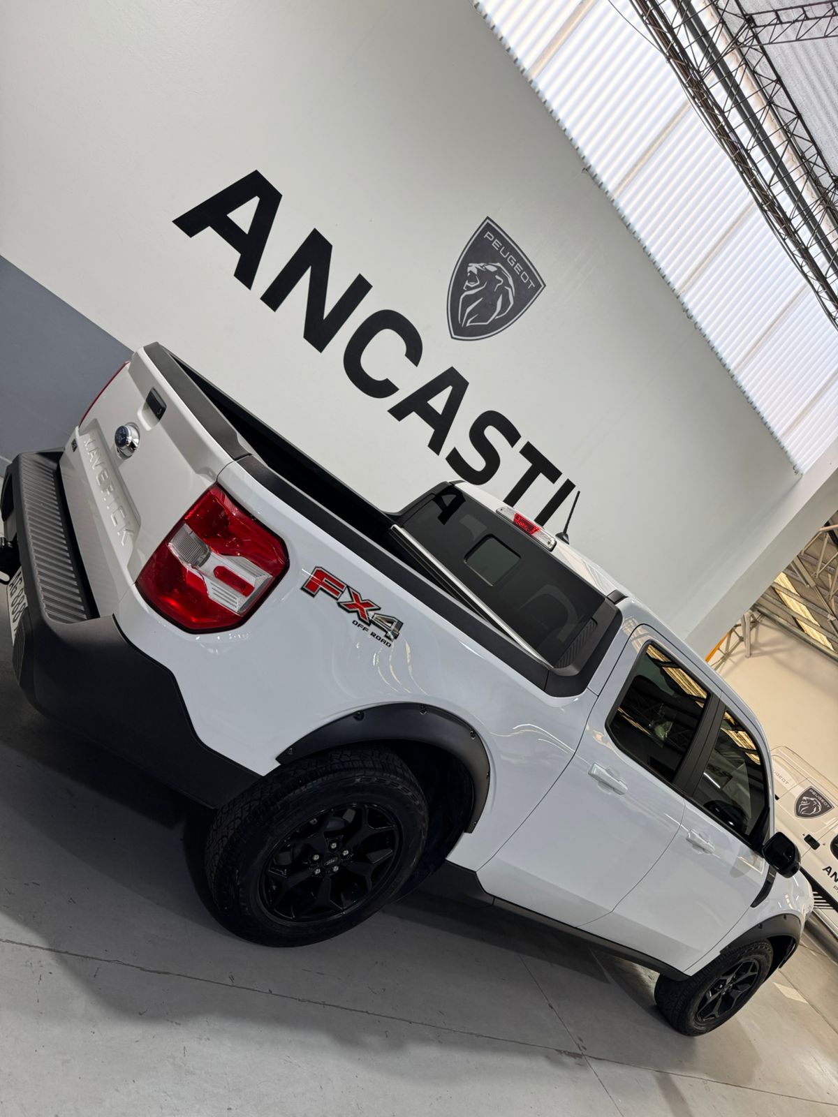 MAVERICK LARIAT 2.0L 4X4 AT (VENDIDO)
