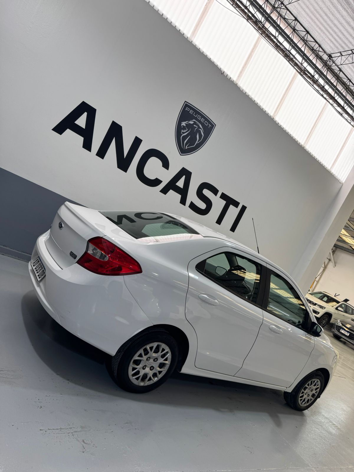 KA SEDAN 1.5 SE