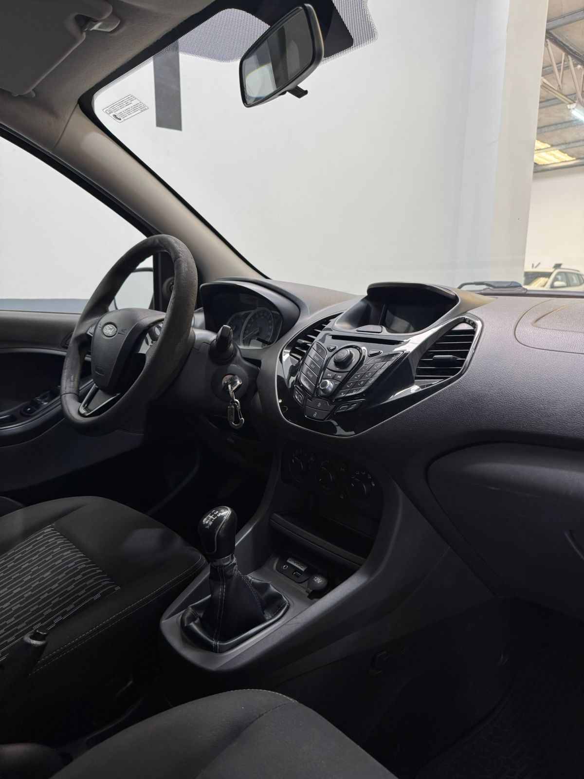 KA SEDAN 1.5 SE