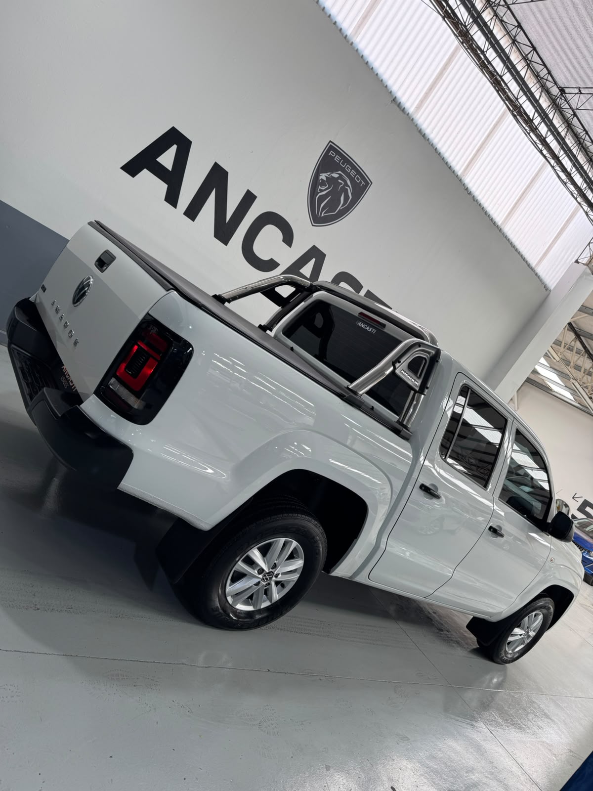 AMAROK TRENDLINE TDI MT 4X2 G2