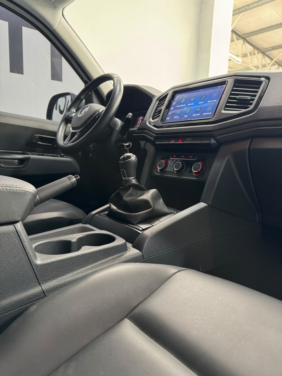 AMAROK TRENDLINE TDI MT 4X2 G2