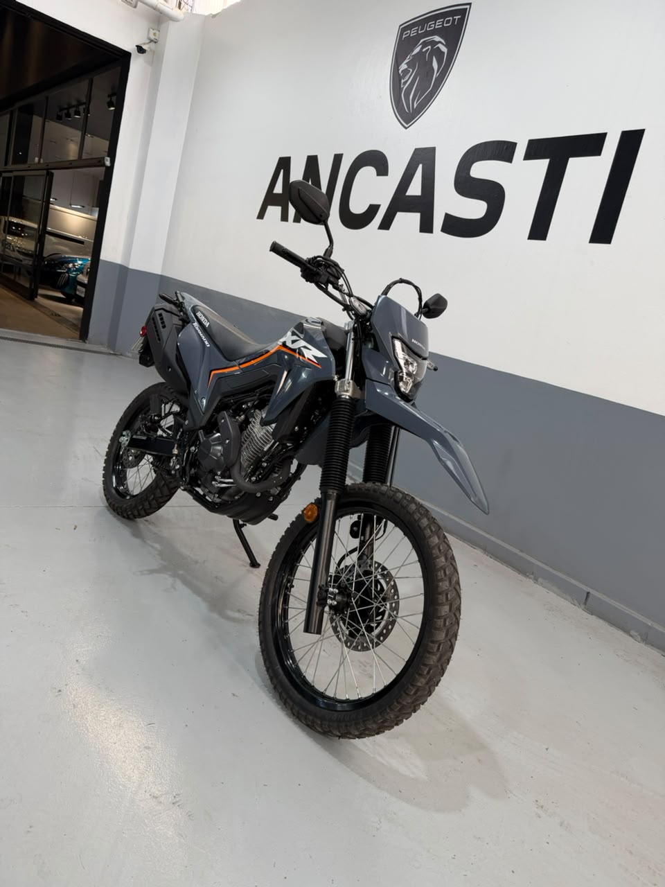 XR300L TORNADO