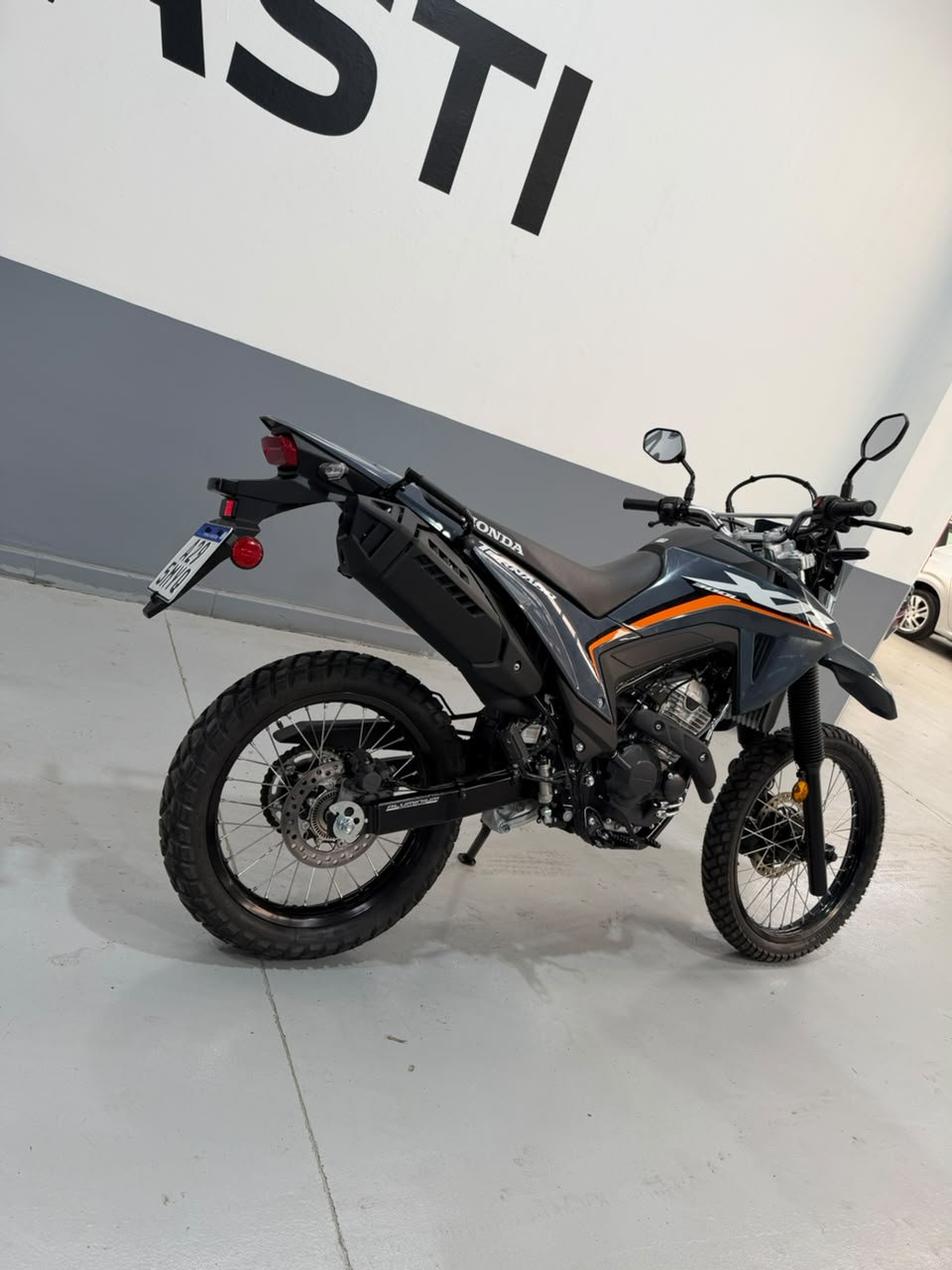 XR300L TORNADO